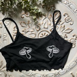 Mushroom Print Lettuce Trim Crop Cami Top Black White Size Medium
